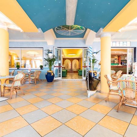 Hotel Ettoral Lido di Jesolo Exterior foto
